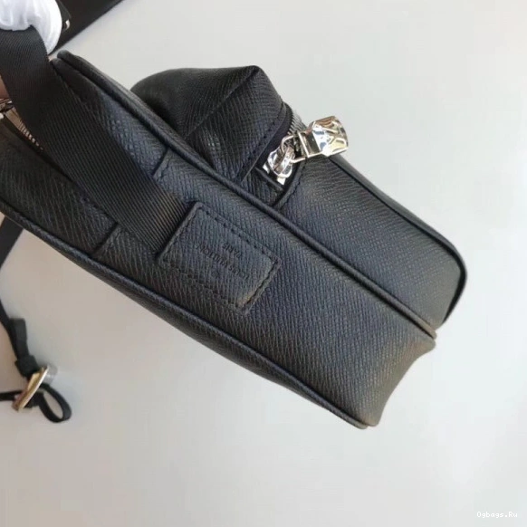 Vuitton OUTDOOR MESSENGER Louis PM 0224